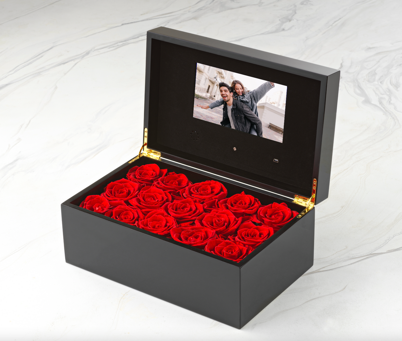 Verona Roses | 15 Preserved Roses Luxury Box with Personalized Video Screen
